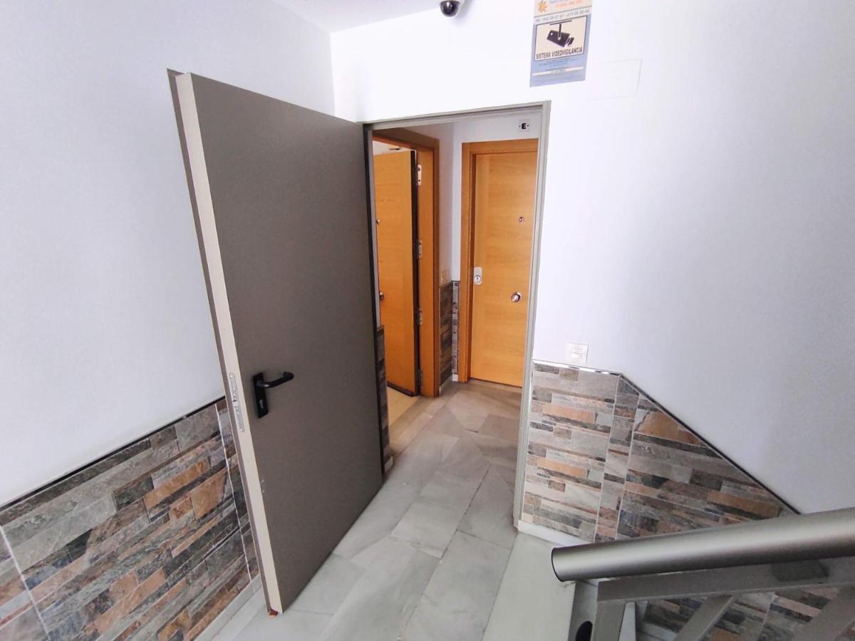 Manuela Nogales Apartments! マラガ エクステリア 写真